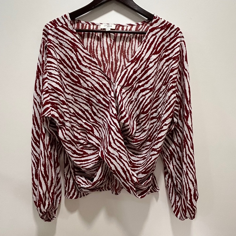 Womens Umgee‎ Red and white blouse size small